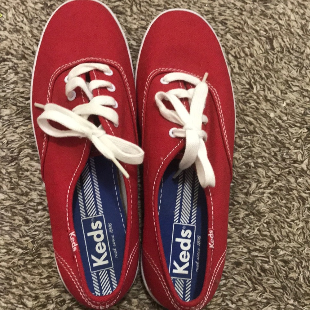 BRAND NEW RED KEDS